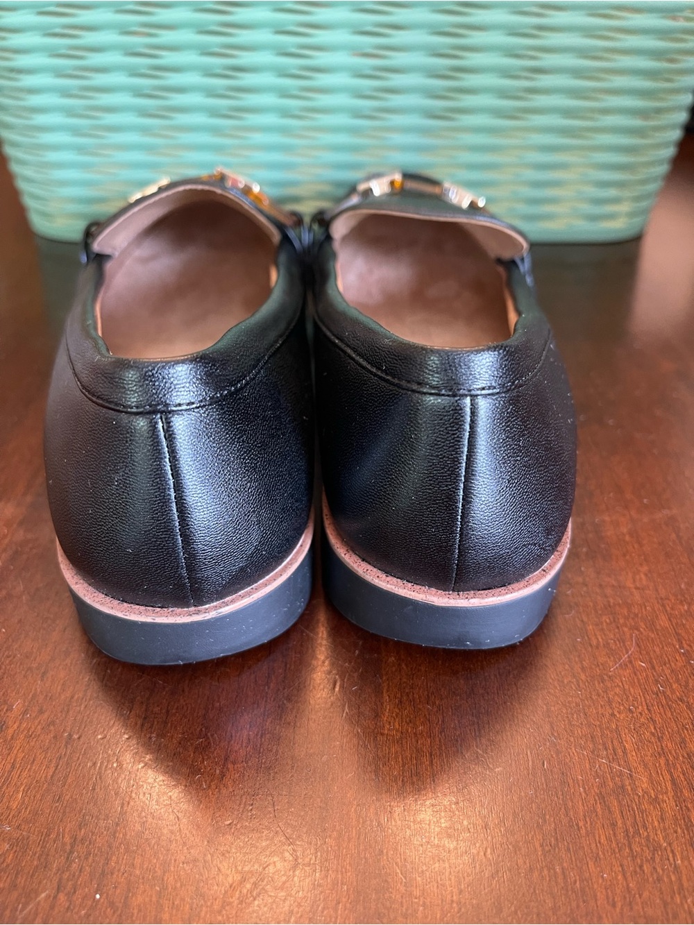 NWOT Life Stride Black  Loafer with Tortoiseshell Chain Accent - Picture 5 of 7